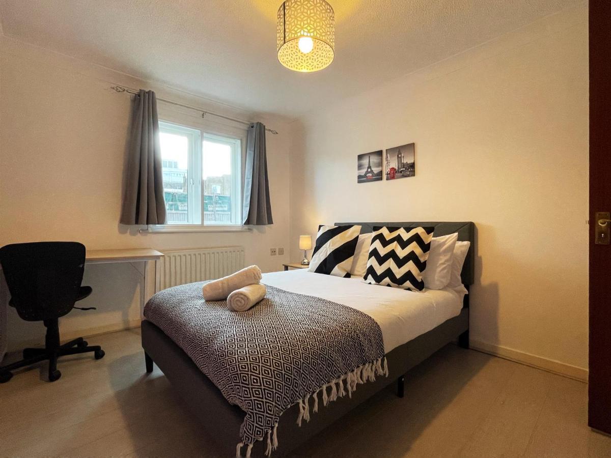 Jessica'S Place At Whitechapel Лондон Екстериор снимка