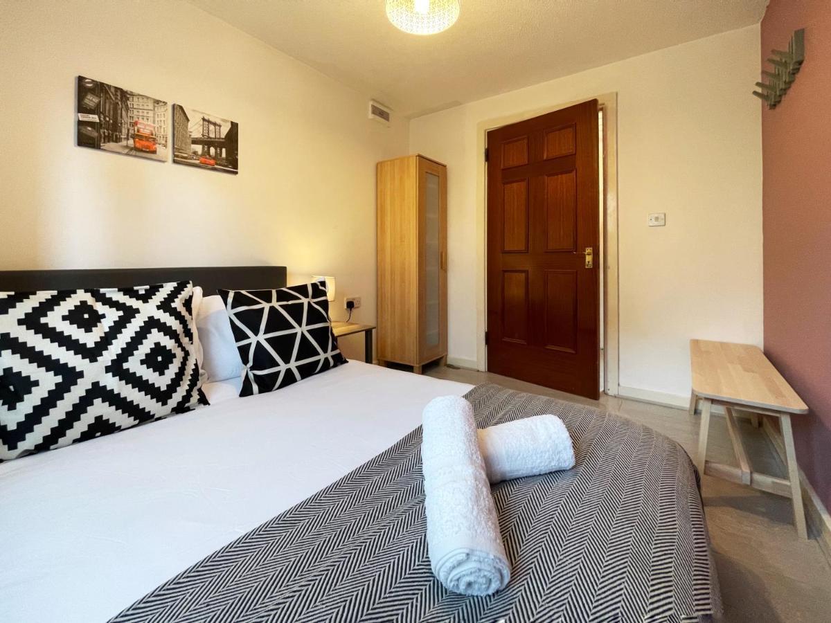 Jessica'S Place At Whitechapel Лондон Екстериор снимка